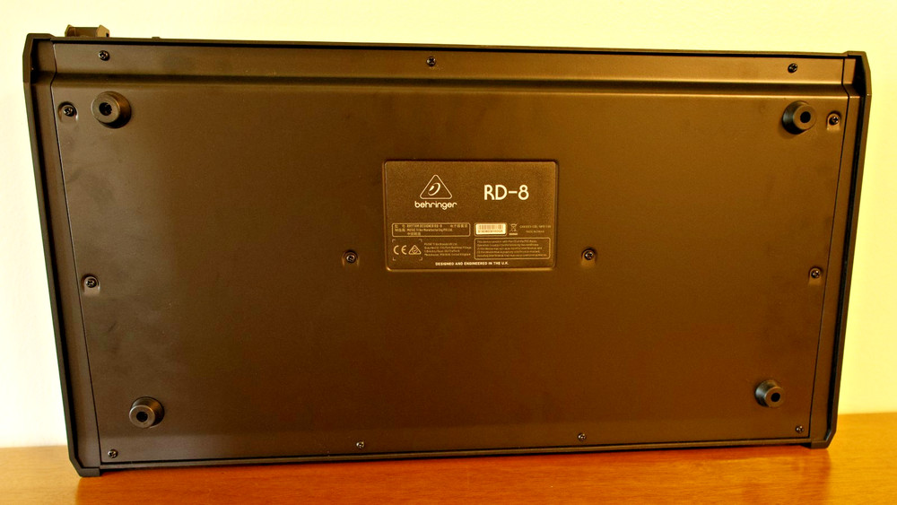 Behringer Rhythm Designer RD-8 Analog Drum Machine 808 Clone Excellent