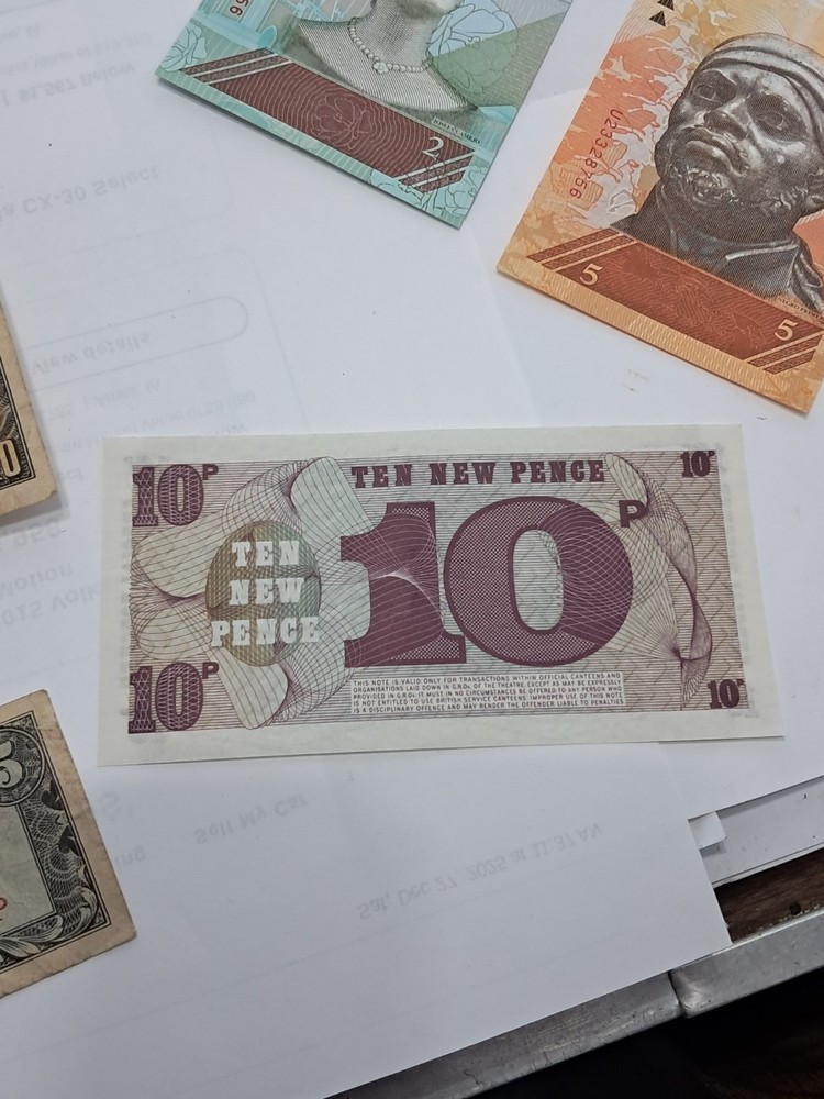 12 Various Foreign Banknotes (s)