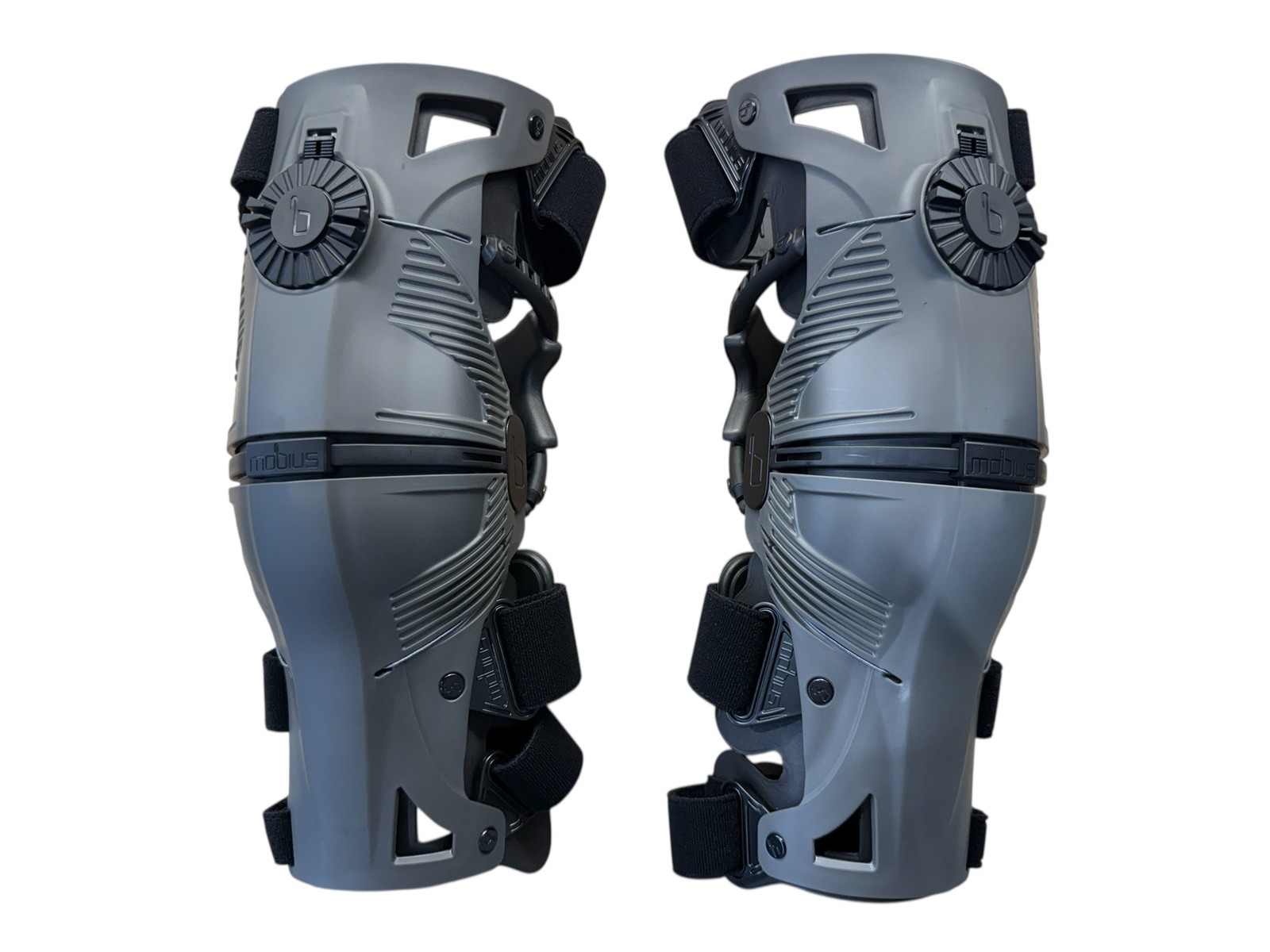 Mobius X8 Pair Knee Braces Medium Storm Grey Dirt Bike MX ATV - OPEN BOX ITEM -