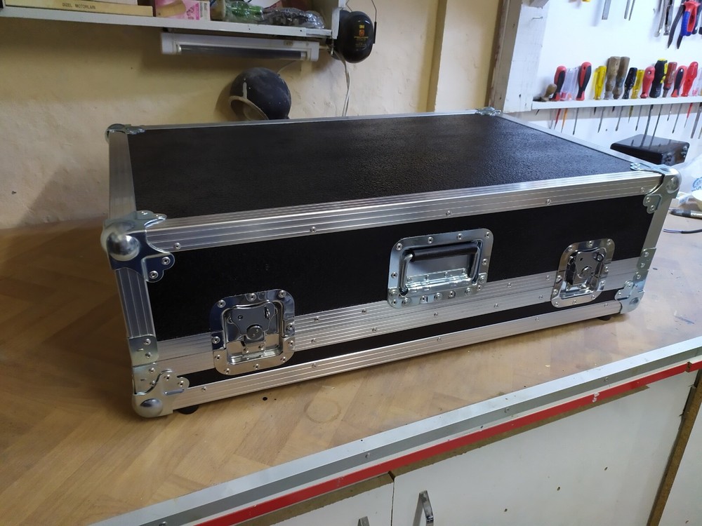Custom ChronoX Pedalboard Fly Case – Durable and Stylish