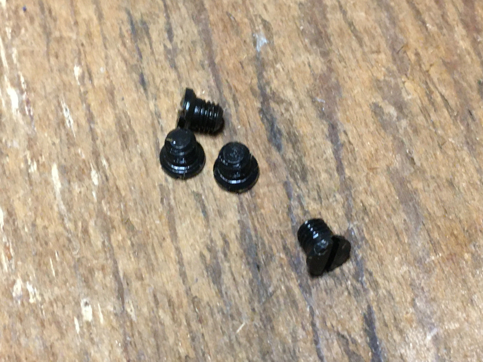 Set of 4 Remington 700, 740, 742, 760 Front Rear Sight mounting Screws 6-48 6 48