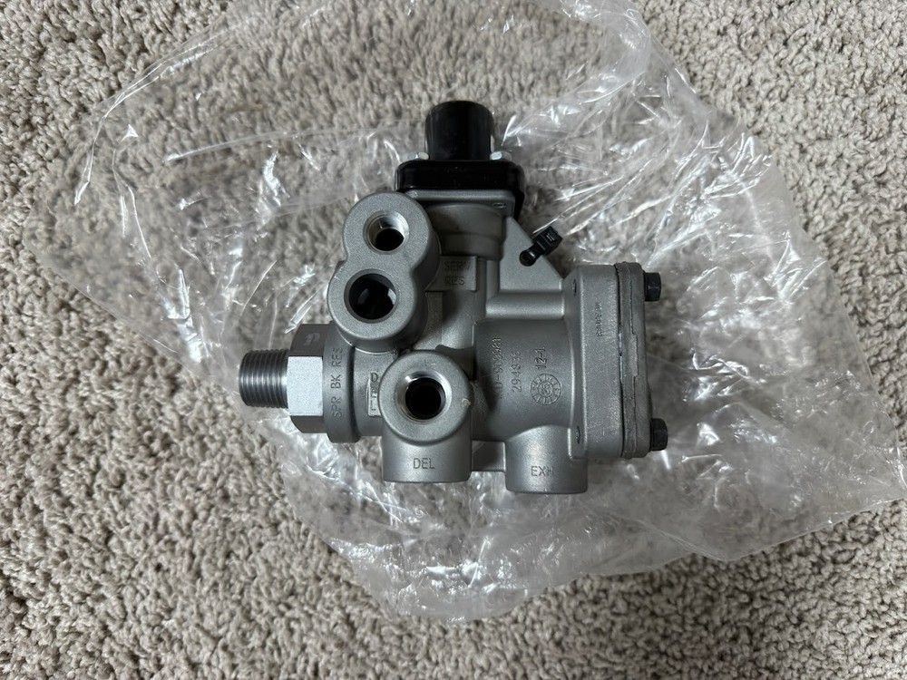 Bendix SR-5 Trailer Spring Brake Valve - K033224