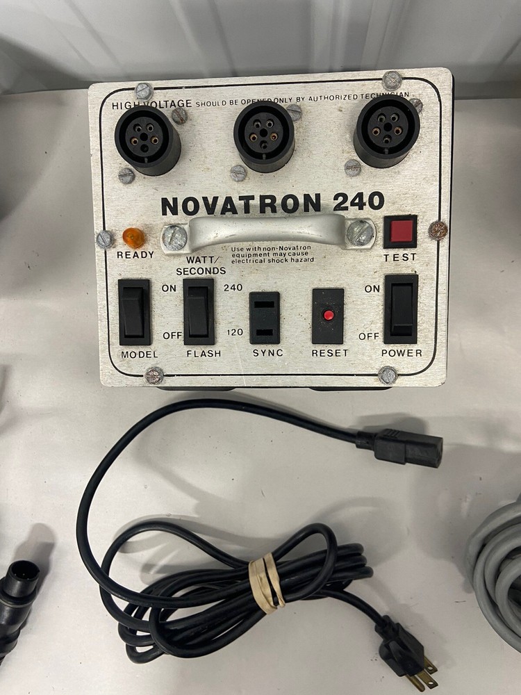 NOVATRON 240 STUDIO LIGHTING EQUIPMENT Tested w/ Light