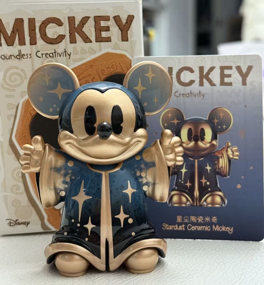 DISNEY MICKEY BOUNDLESS CREATIVITY SERIES SECRET-STARDUST CERAMIC MICKEY FIGURE