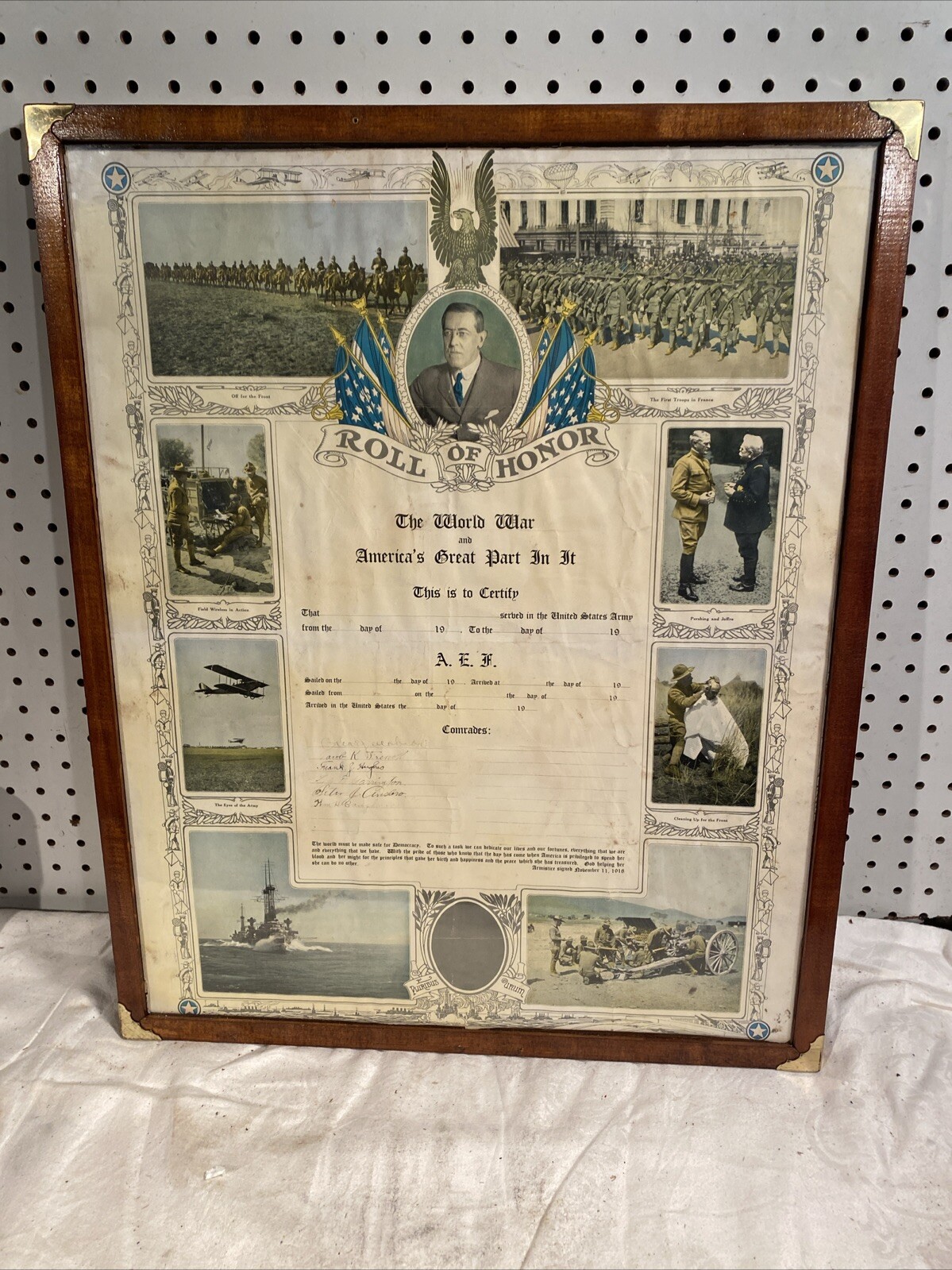 ANTIQUE FRAMED ROLL OF HONOR SERVICE IN THE WORLD WAR 1918 Military Photos