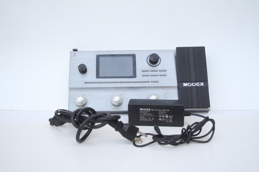 Mooer GE200 Guitar Effects Processor and Amp Modeler with Looper