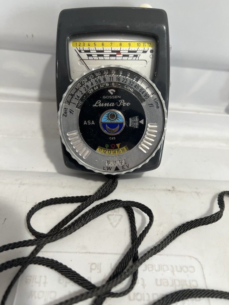GOSSEN LUNA PRO LIGHT EXPOSURE METERs  Untested  (3D2)