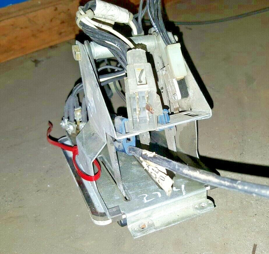 VOLVO BERGSTROM TEMPERATURE CONTROL 758017