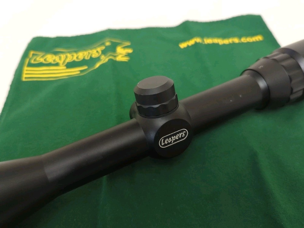 Leapers 3-9X32 AO Rifle Scope