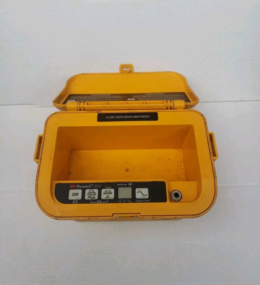 3M Dynatel 2273 Cable Locator Transmitter Unit Compartment Damage
