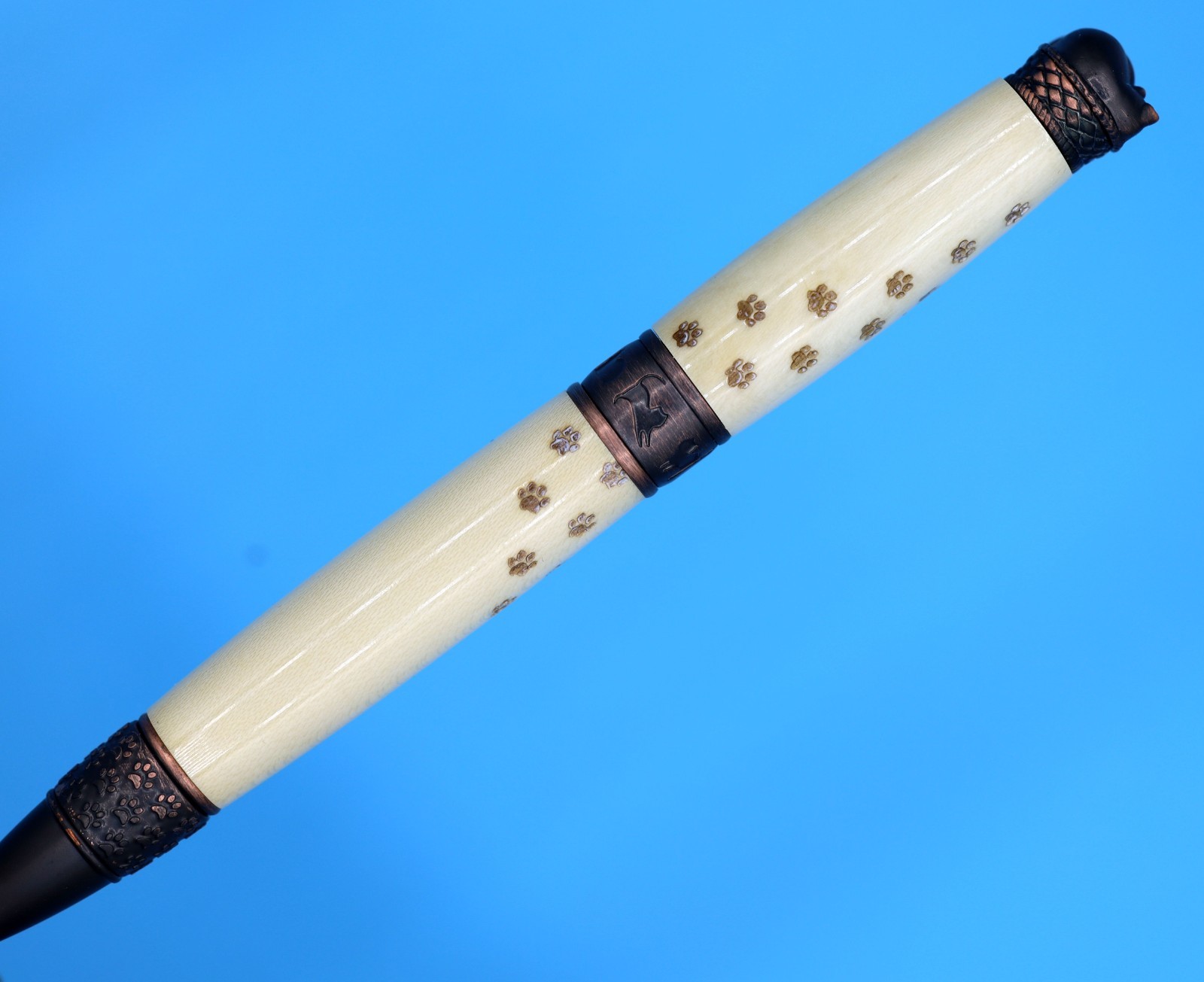 Handmade Holly Wood Cat Paw Ballpoint Pen – Twist Pen with Crafted Cat Paw Trail