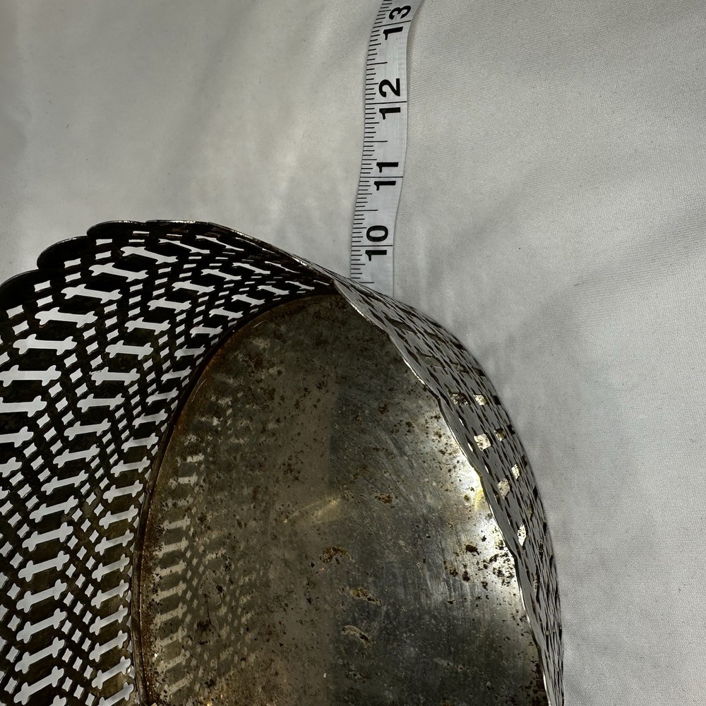 International Silver Co 1991 Silver Plated Basket No Box