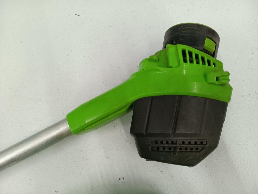 Greenworks 40v String Trimmer 12in - Tool Only Read Description