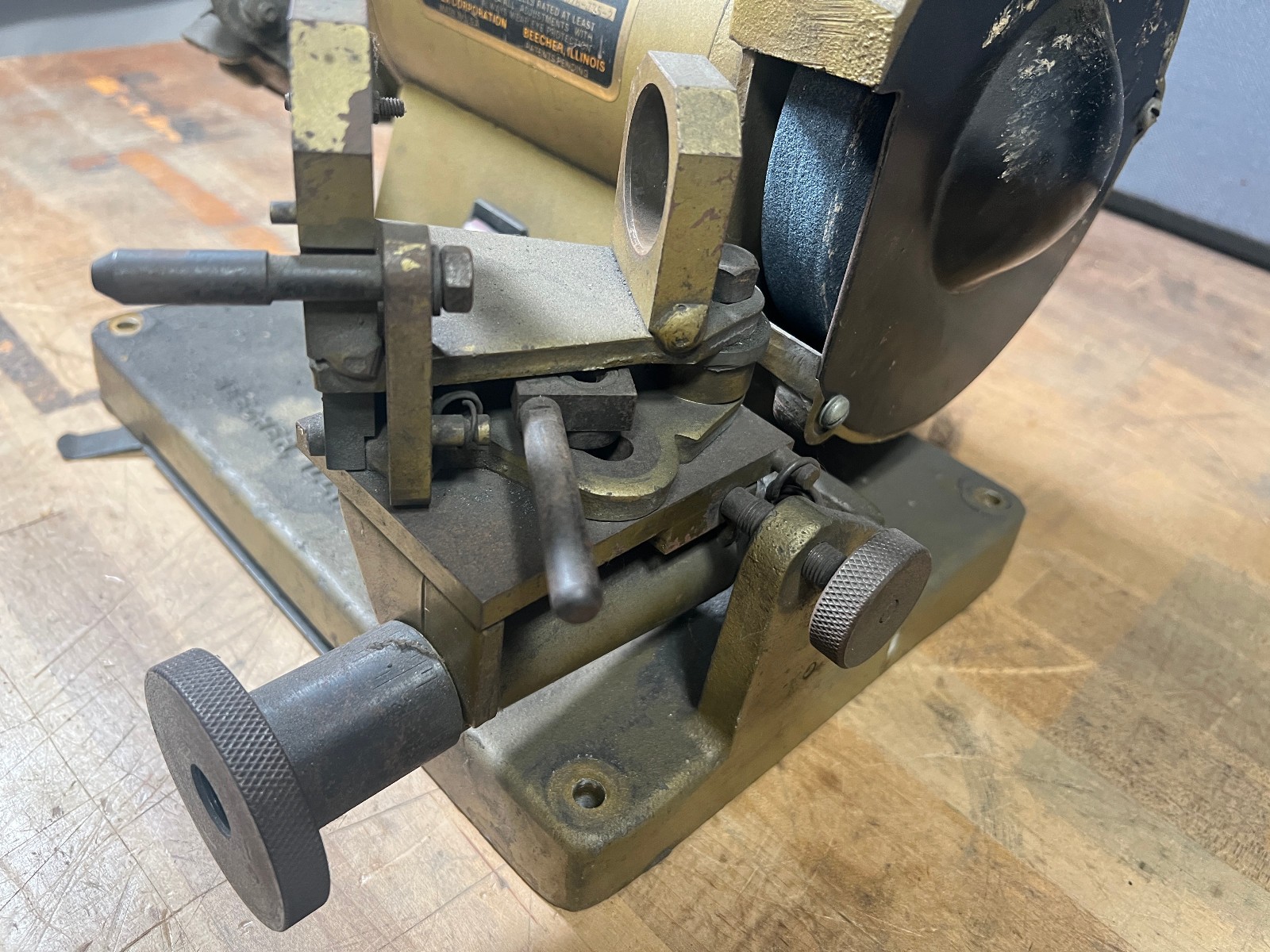 Darex M1 Drill bit sharpener , grinder 2 chucks , works great industrial