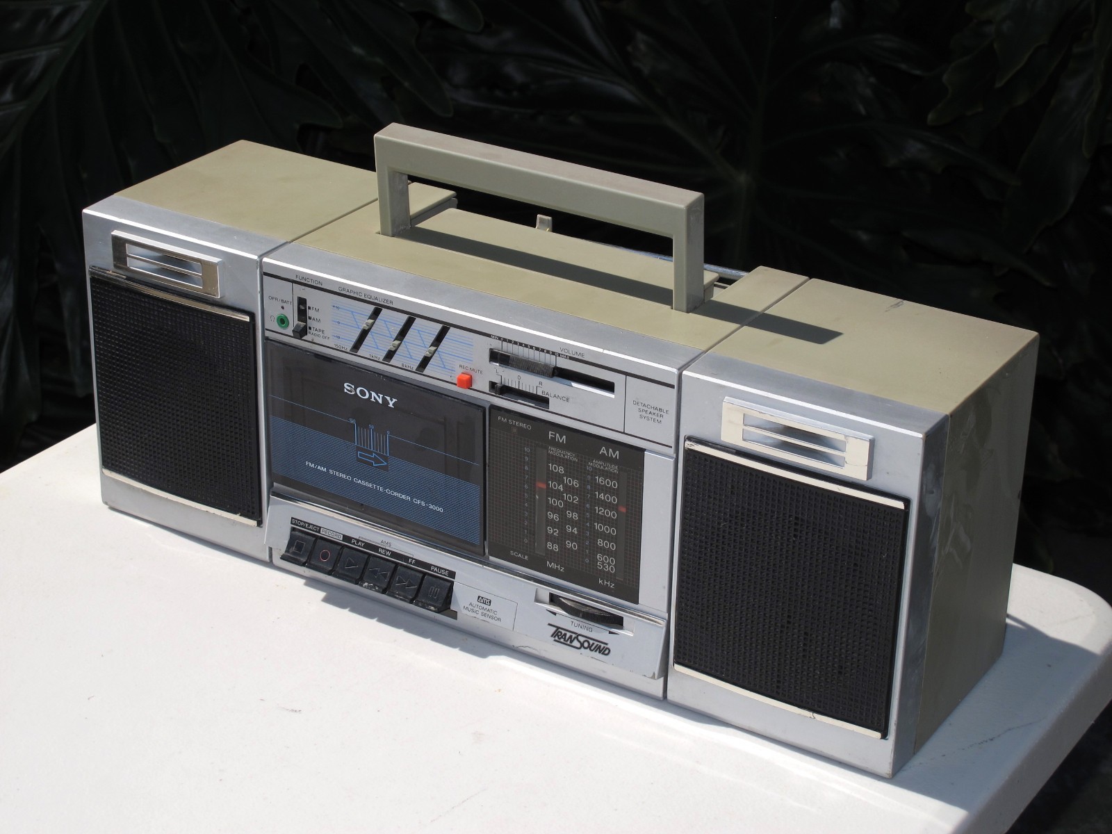 Vintage 80s Sony CFS-3000 Boombox Retro AM/FM Transound Stereo Cassette READ!