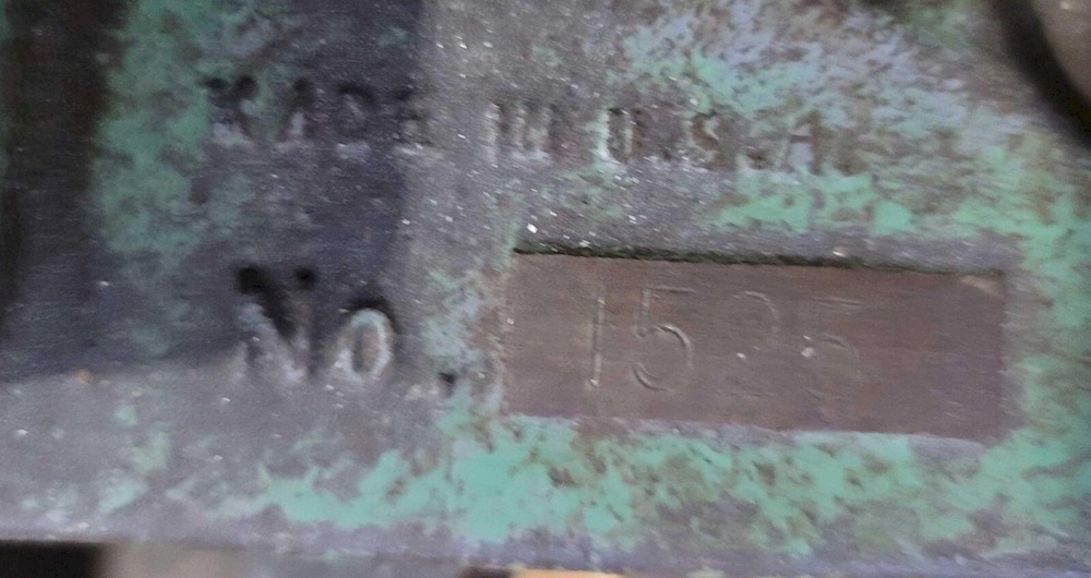 5" MACHINE VISE WITH 9" OPENING