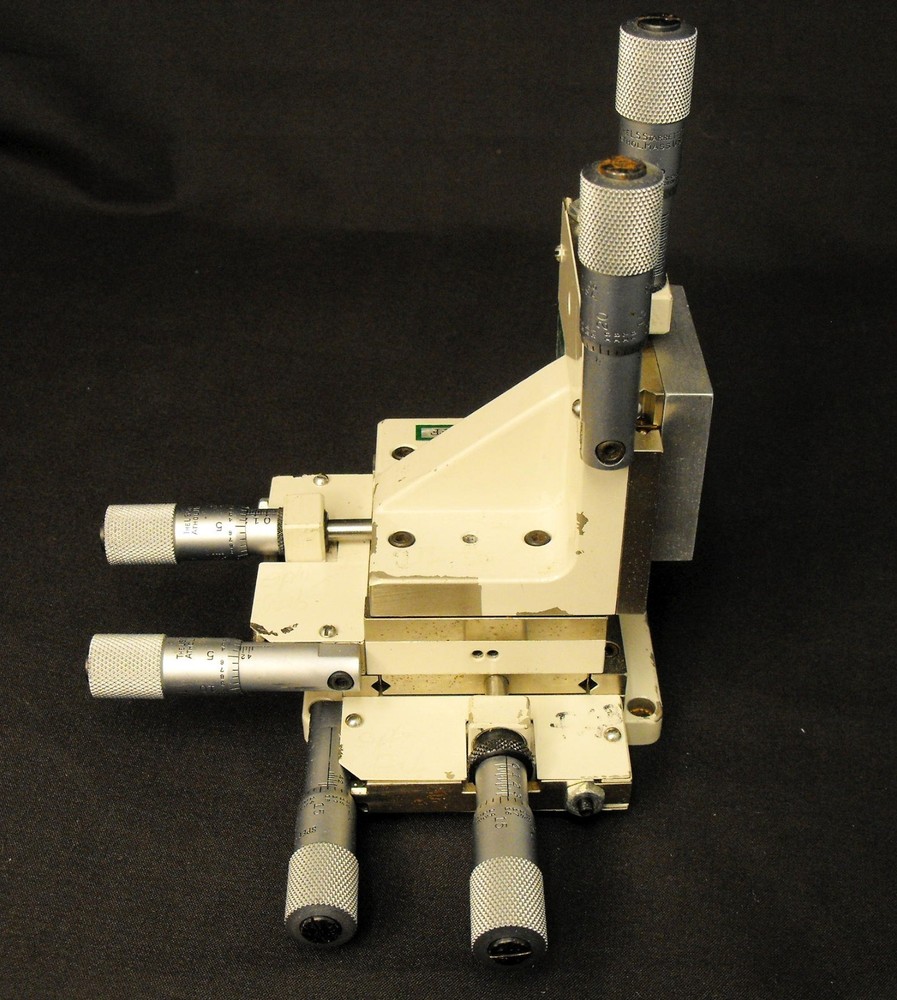 Nice LINE TOOL CO. DUAL MICROMETER FINE FOCUS 3-AXIS LINEAR STAGE Model A LHFF