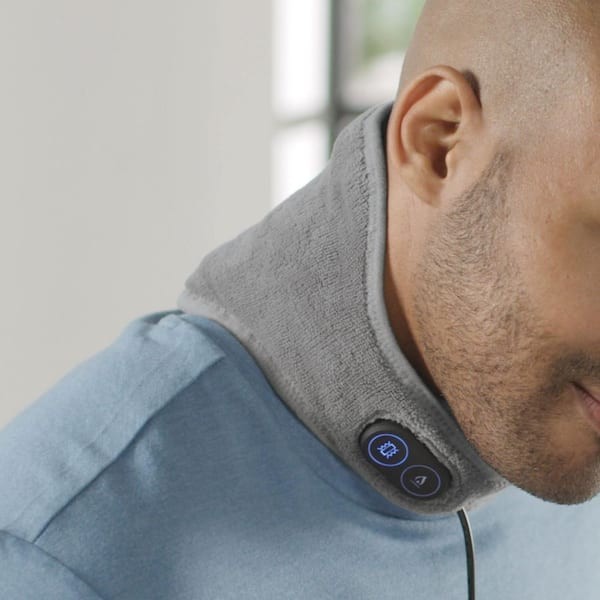 Sharper Image Calming Heat Massaging Vibrating Neck Wrap NEW