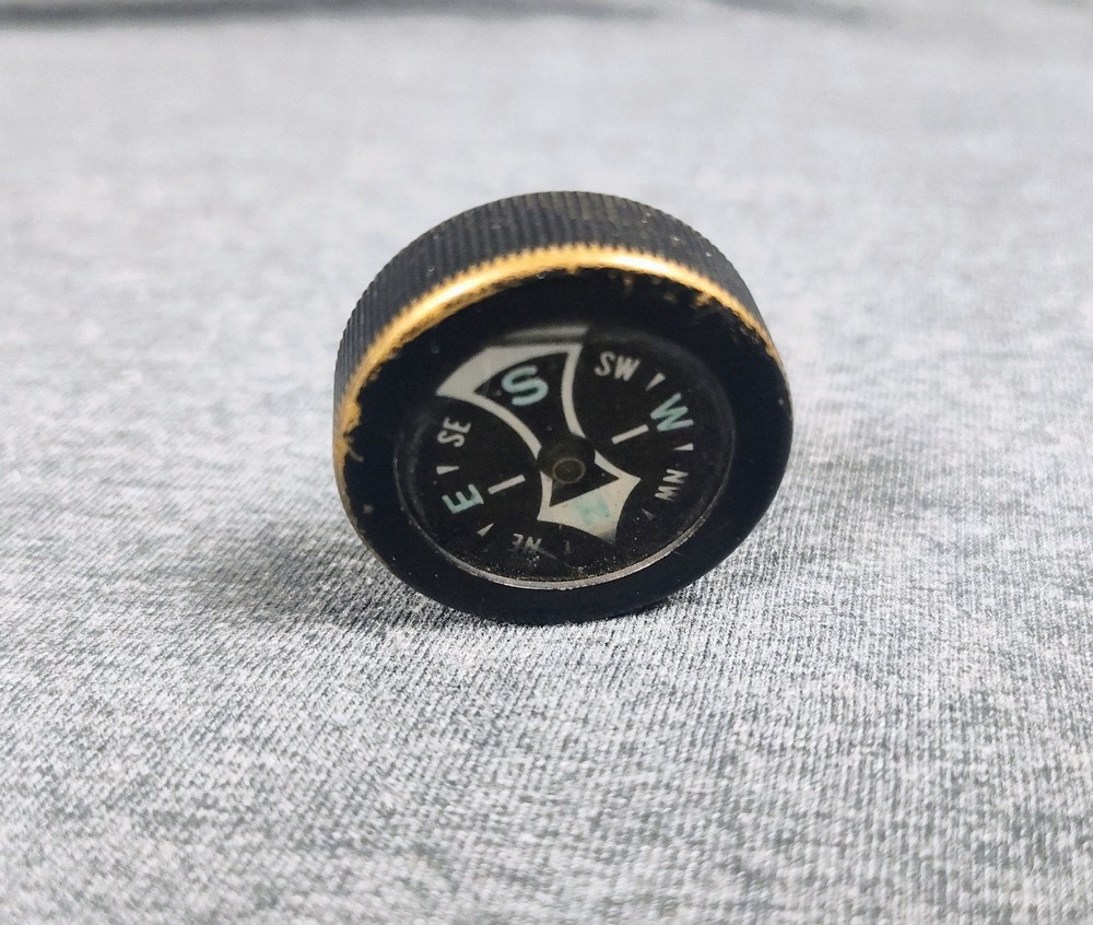 Lapel Compass Hunting/Hiking Fully Functional