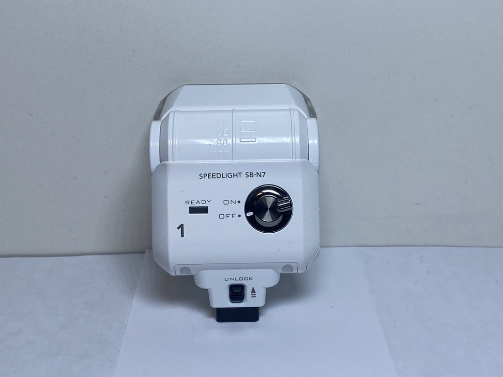 Nikon 1 SB-N7 Speedlight - White w/ Soft Diffuser Cap SW-N7