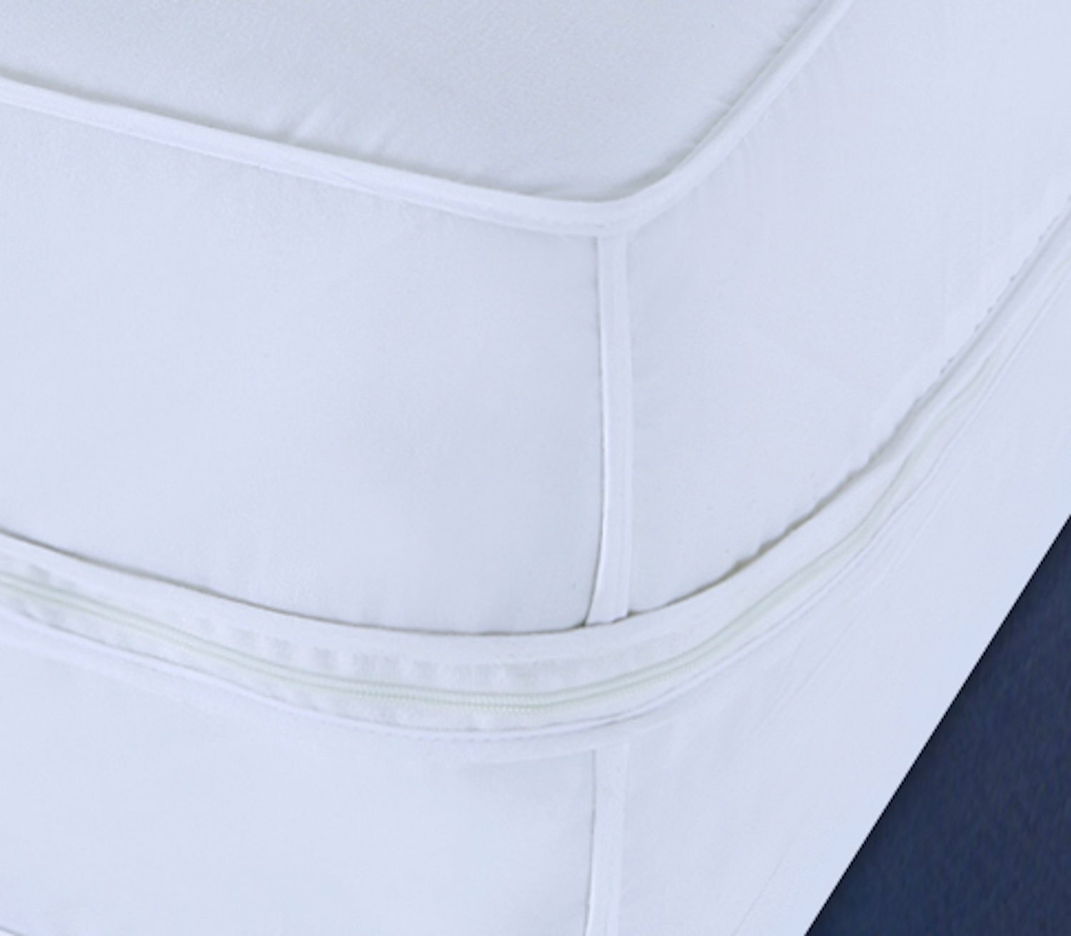 Stayclean Microfiber Water and Stain Resistant Mattress Protector, Full