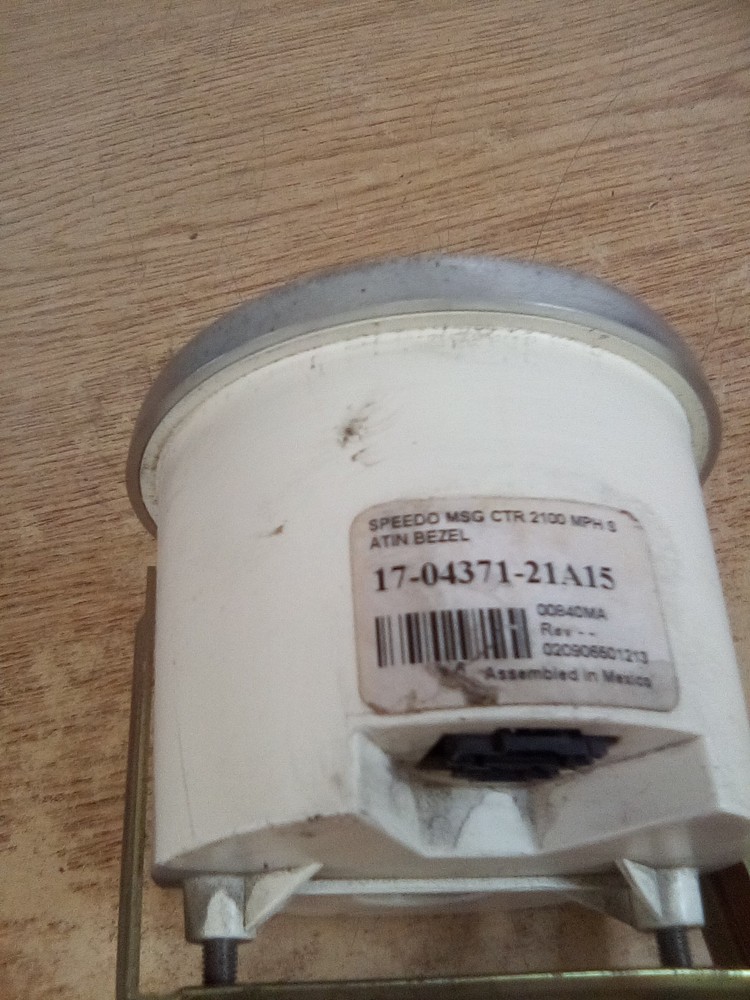 Peterbilt 17-04371-22A15 Speedometer