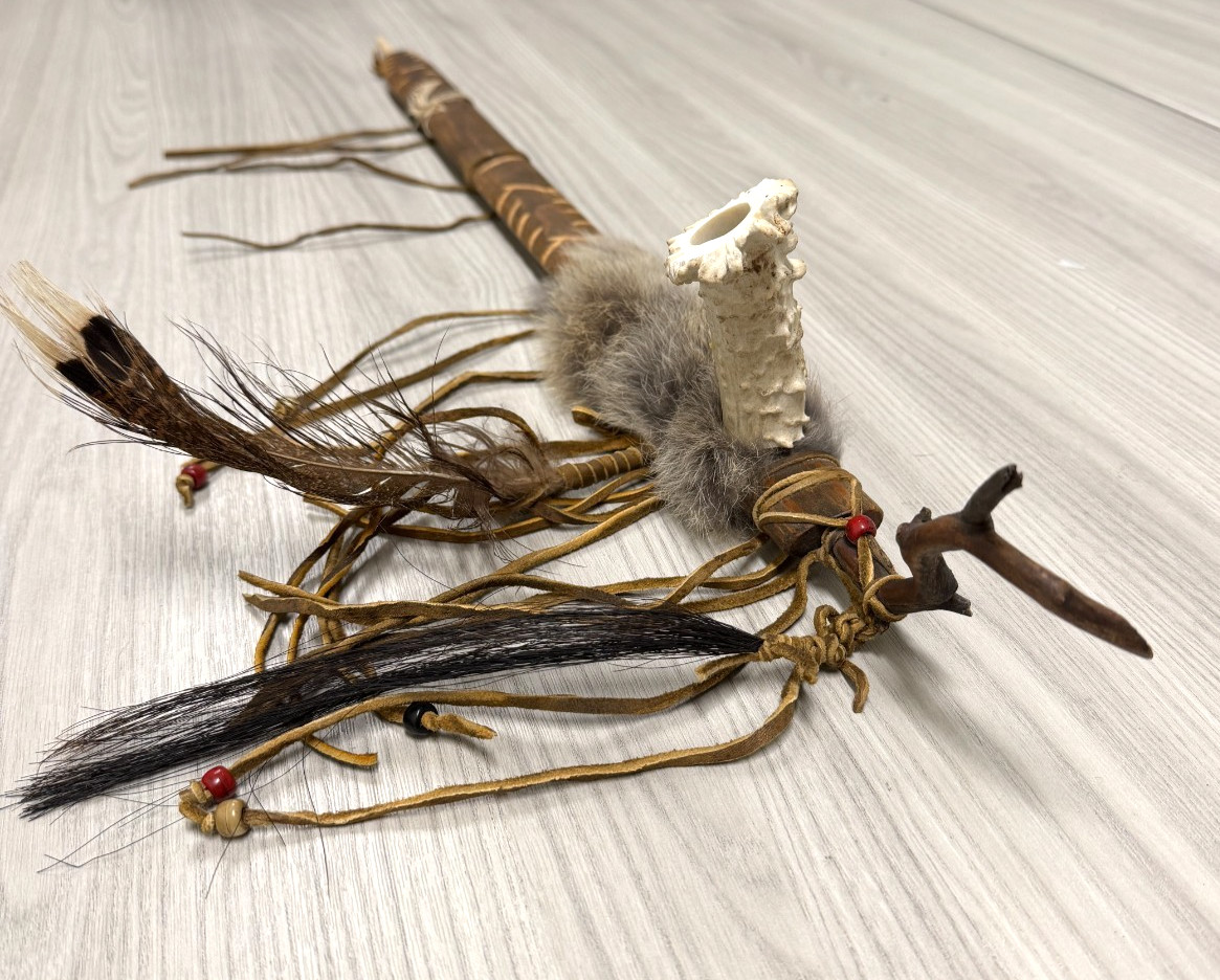 Replica Decorative Native American Deer Antler Peace pipe 29”
