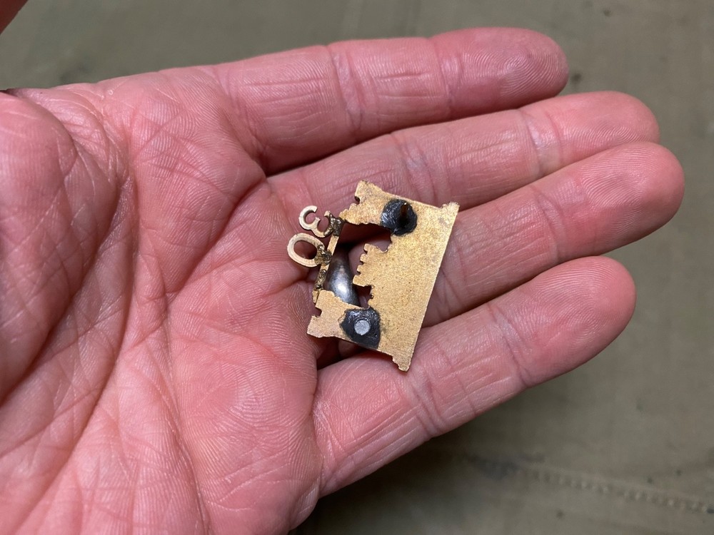 ORIGINAL WWII US ARMY 30TH ENGINEER CAP COLLAR INSIGNIA