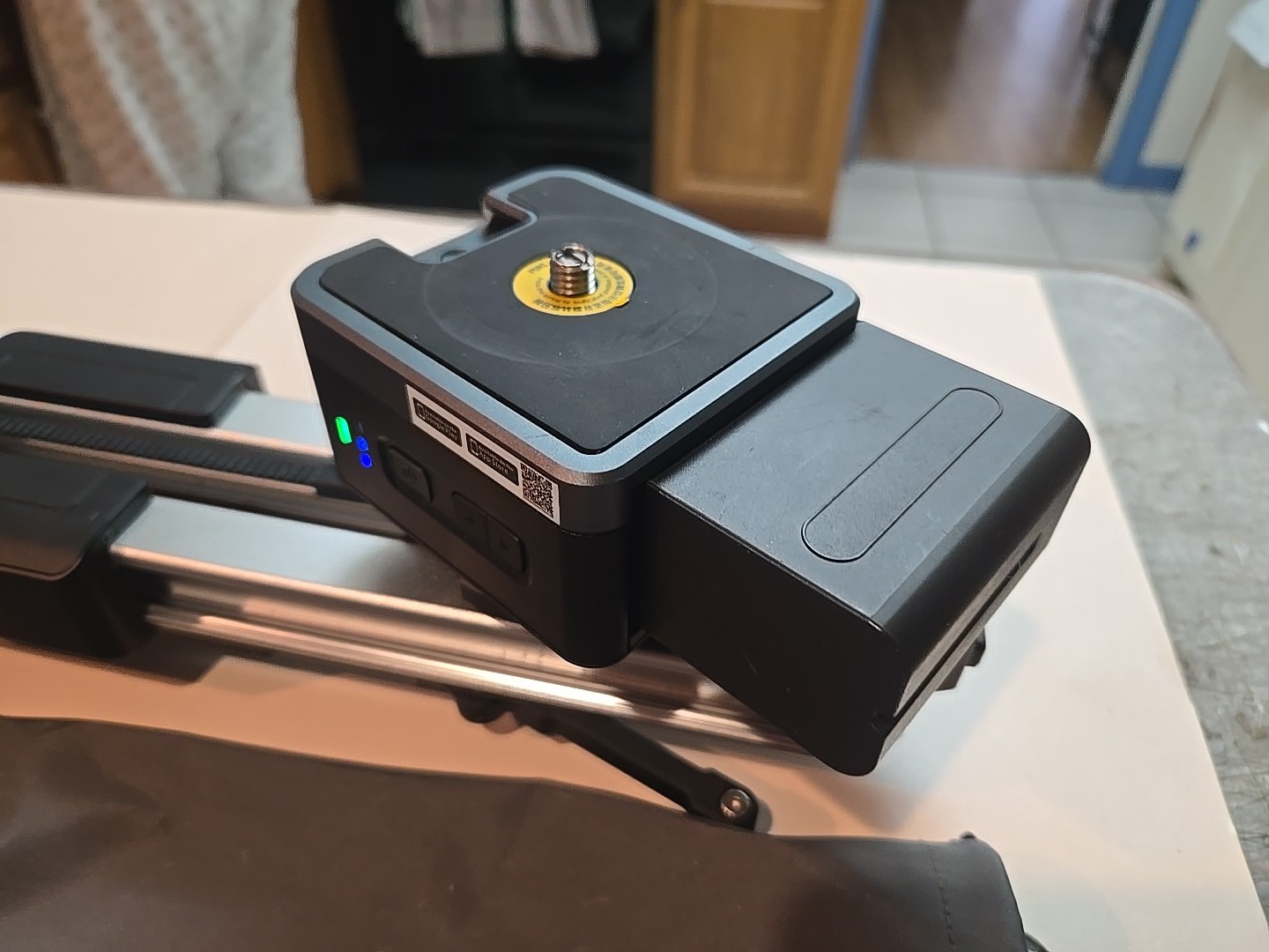 Zeapon Micro 2 Plus Inc 2 Batteries, Camera Slider w/ Motor & Pon. Tested.