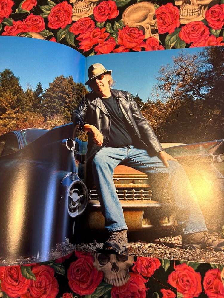 NEIL YOUNG CONCERT TOUR PROGRAM