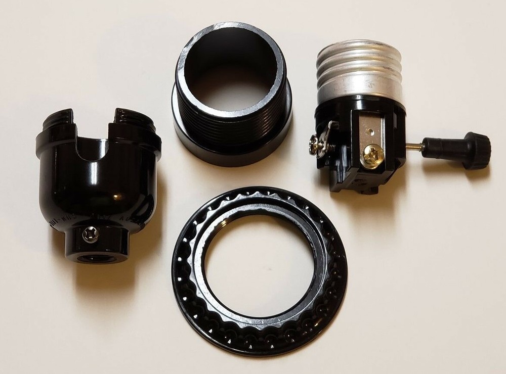 BLACK PLASTIC ON/OFF TURN KNOB THREADED LAMP SOCKET WITH RING E26 NEW 47684JB