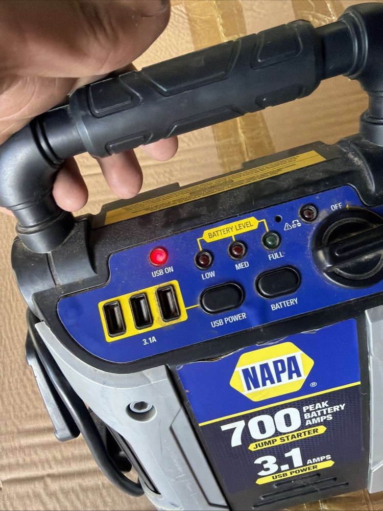 Napa 700 Amp Jump Starter