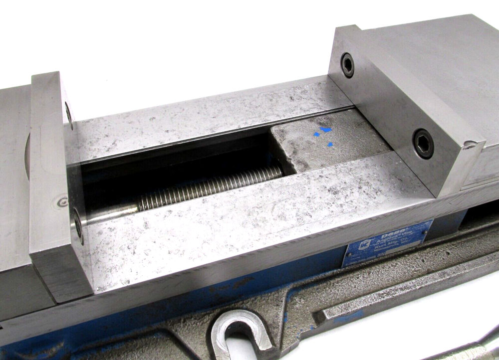 KURT ANGLOCK 6" MILLING MACHINE VISE w/ JAWS & HANDLE - #D688