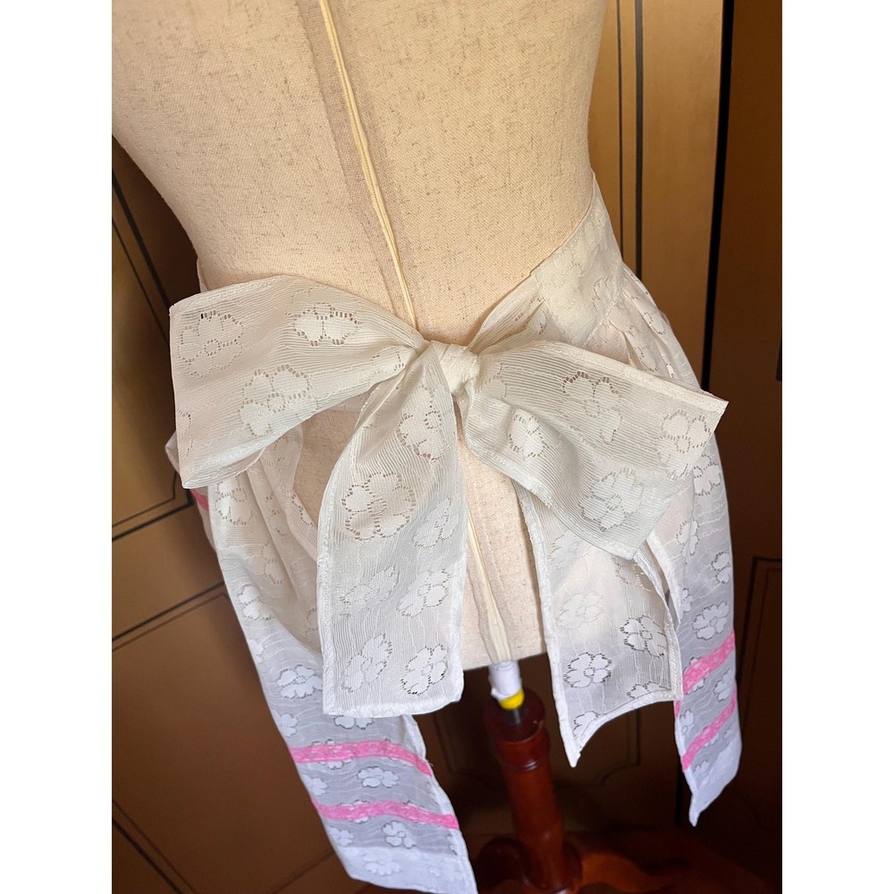 Vintage lace apron