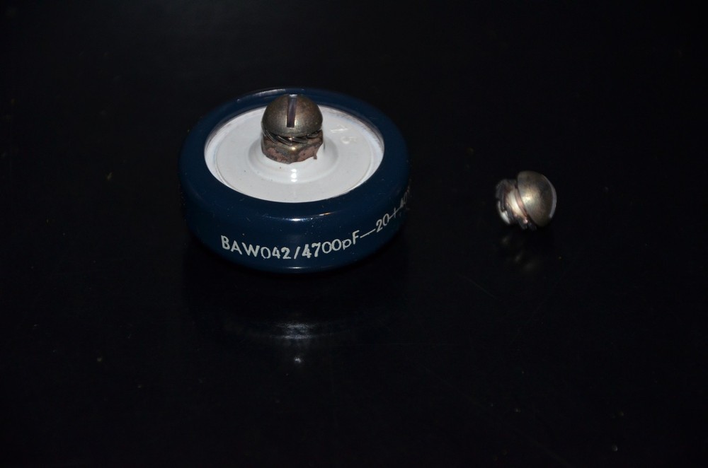 LCC France 4700pF 3.5KV doorknob NOS capacitor for professional broadcast radio