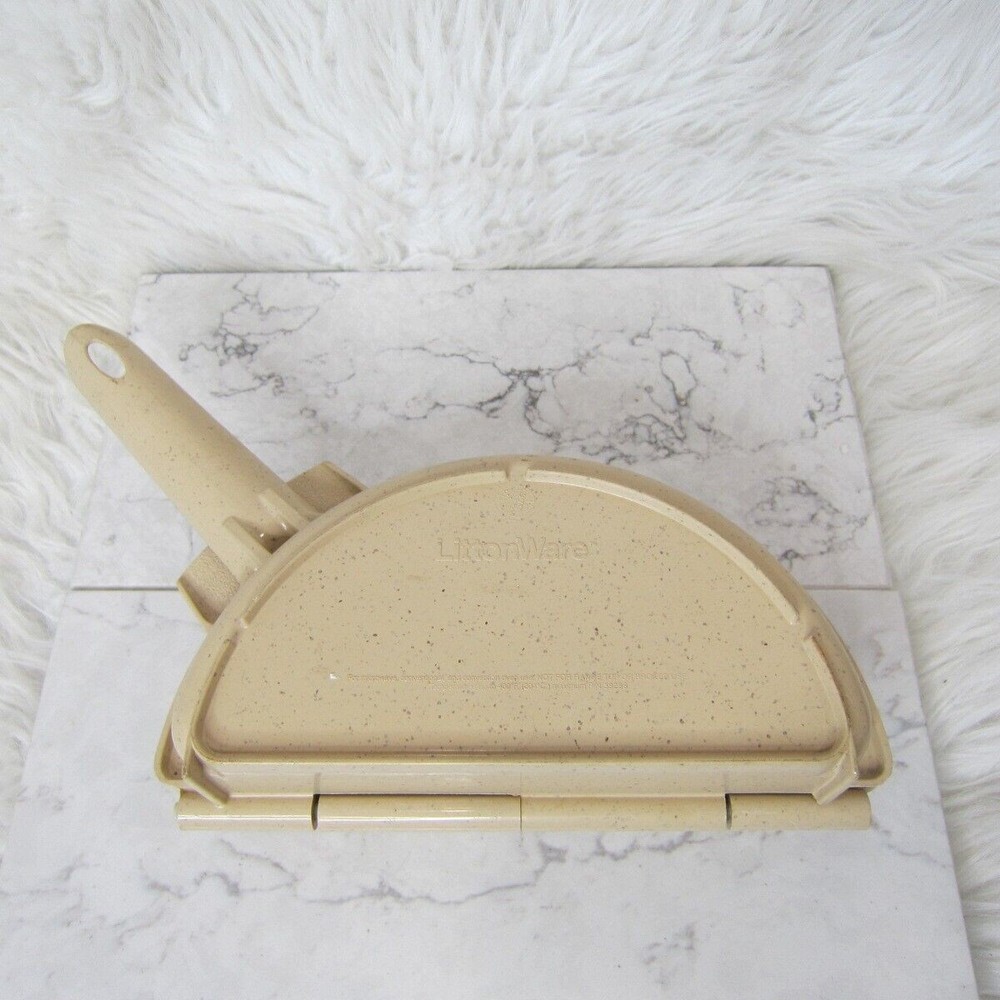 Vintage Littonware Omelette Maker Egg Food Kitchenware Accessory Microwave