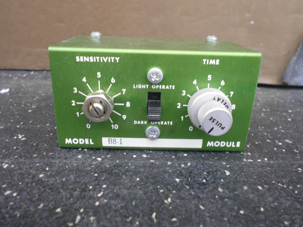 BANNER B8-1 PHOTOELECTRIC AMPLIFIER LOGIC MODULE