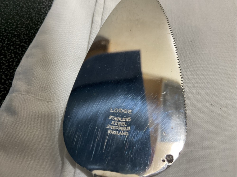 Lodge Stainless Cheese Server Sheffield England Shell Pattern