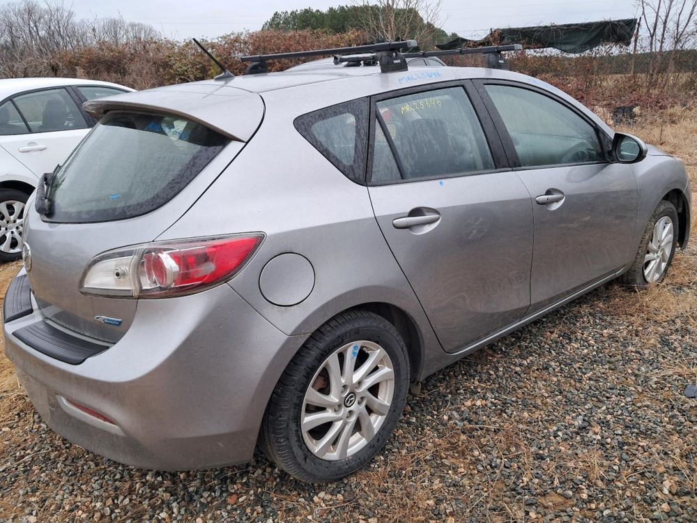 3 2013 Glove Box 4917555