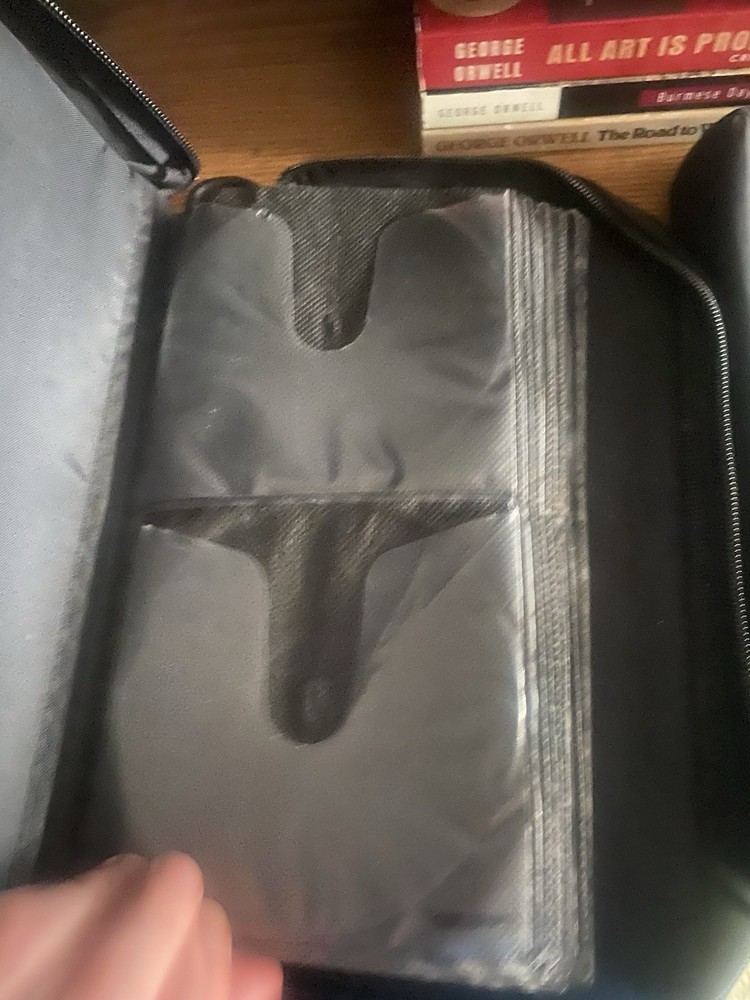 4 case logic dvd cd binders