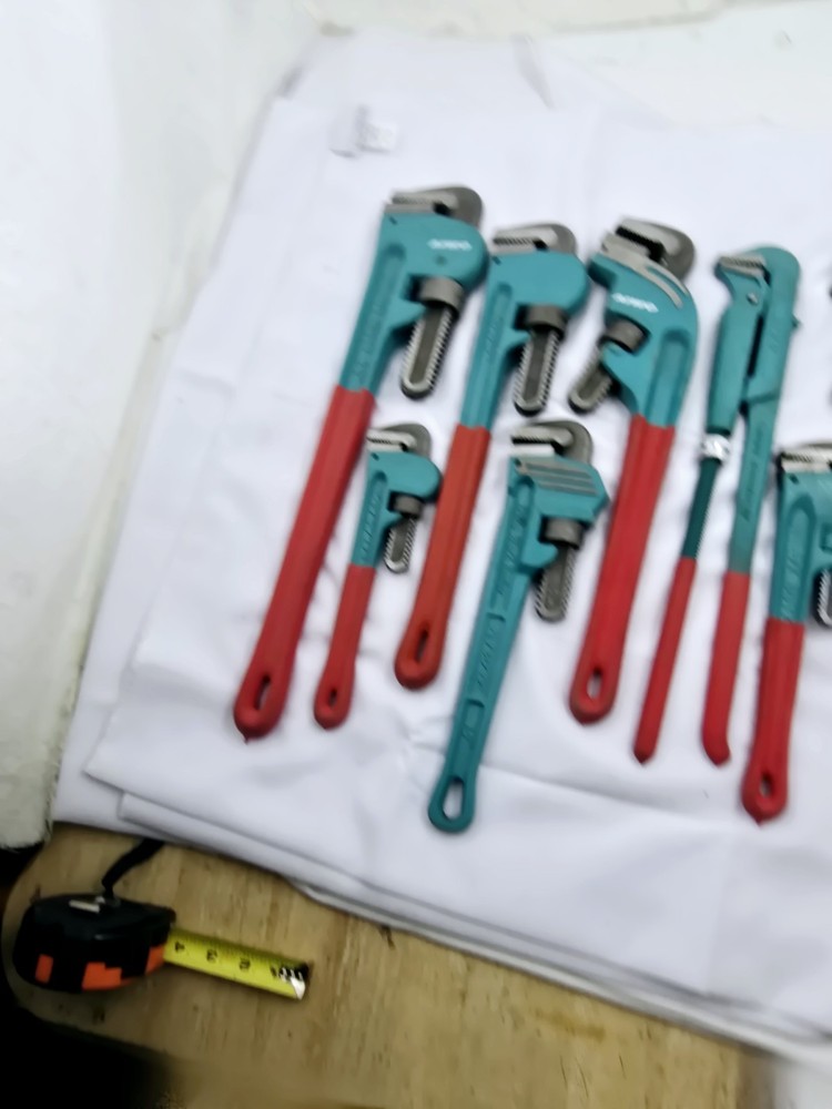 Heavy Duty Pipe Wrench - Set