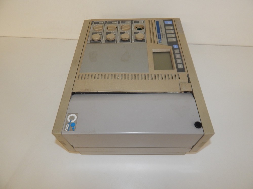 Graphtec WR7700 Thermal Arraycorder - RECORDER (JWP32)