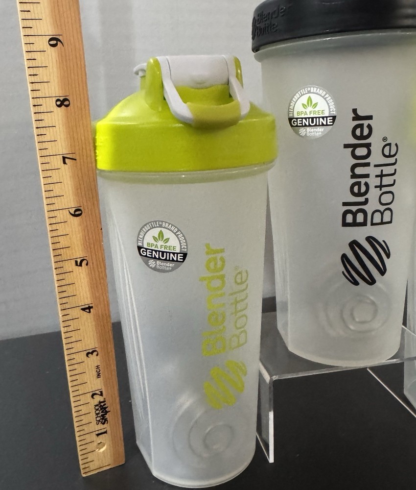 3 28oz Plastic Blender Bottles with Lids