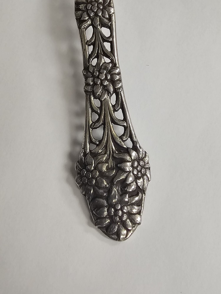 800 Silver Pie Cake Server, 9", 45 g, Ornate Flowers Openwork 8.25 " Long