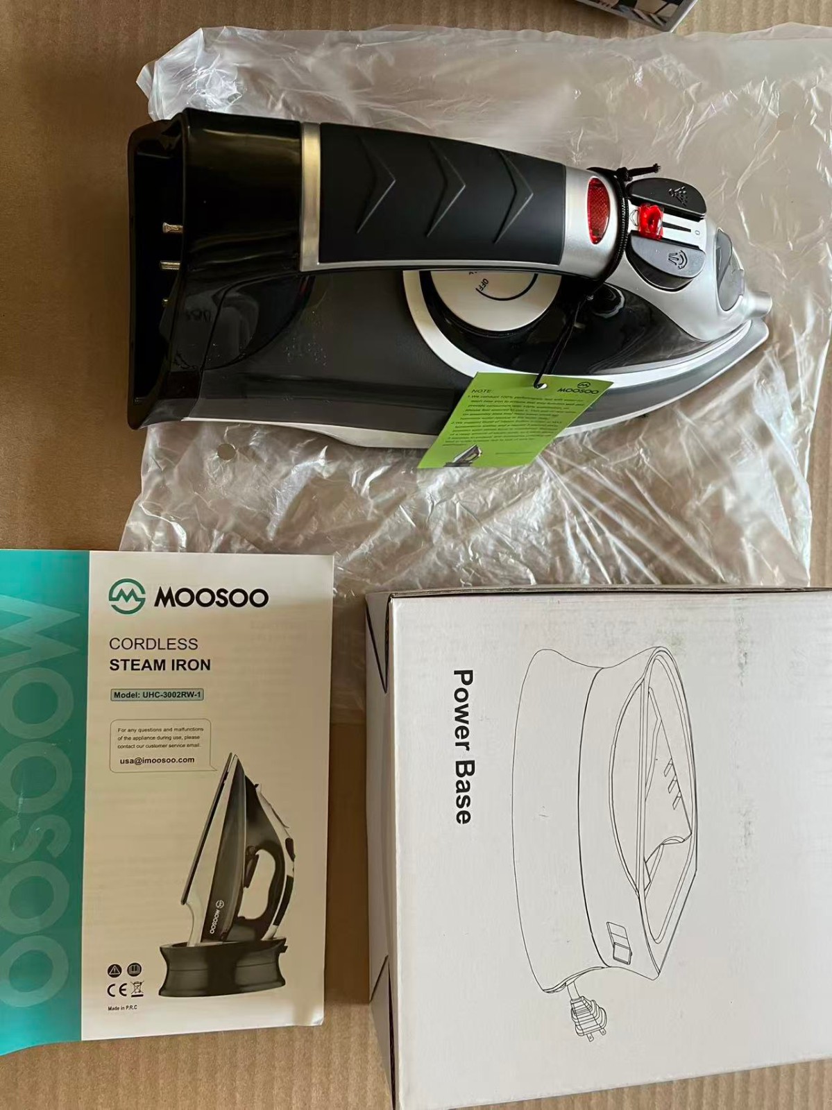 Moosoo Cordless Iron,1500W ,Anti-Drip,Adjustable Temperature,Quick-Charge Base