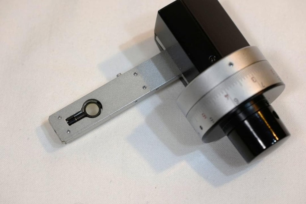 Ernst Leitz Tilting Compensator 0-5 Lambda Polarizing Microscope Accessory