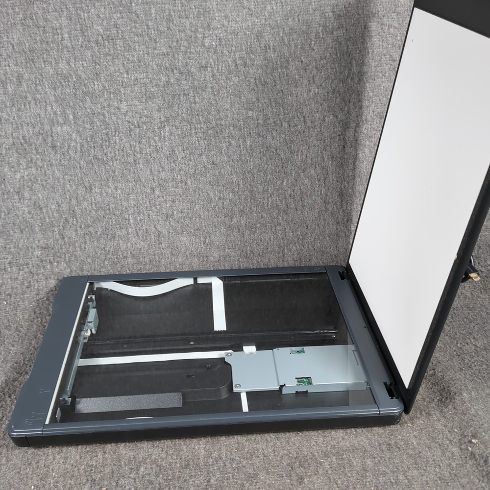 Epson Perfection V39 Flatbed Scanner - Black - Model J371A -