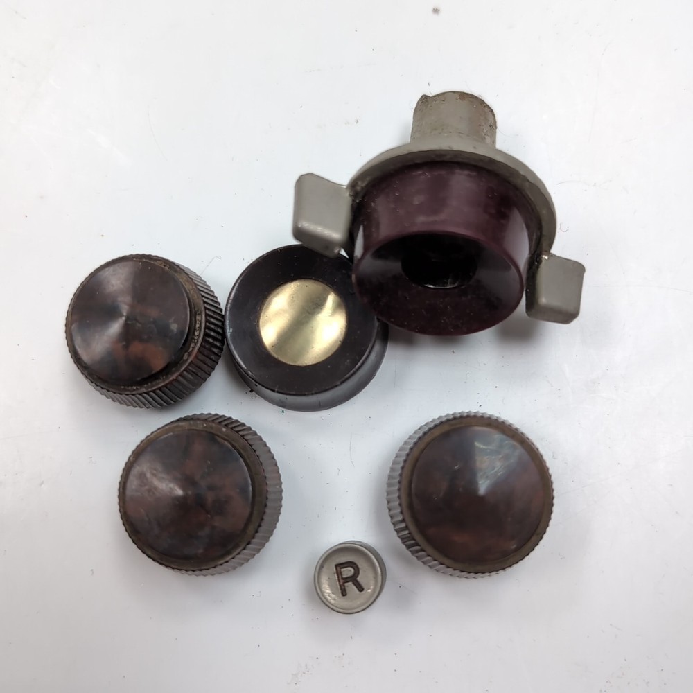 6 Assorted Vintage Brown & Plastic Radio/Electronics Knobs Receiver