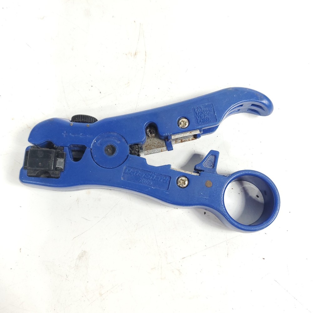 Datashark 70029 Universal Cutter/Stripper for Flat or round TV/UTP Cable