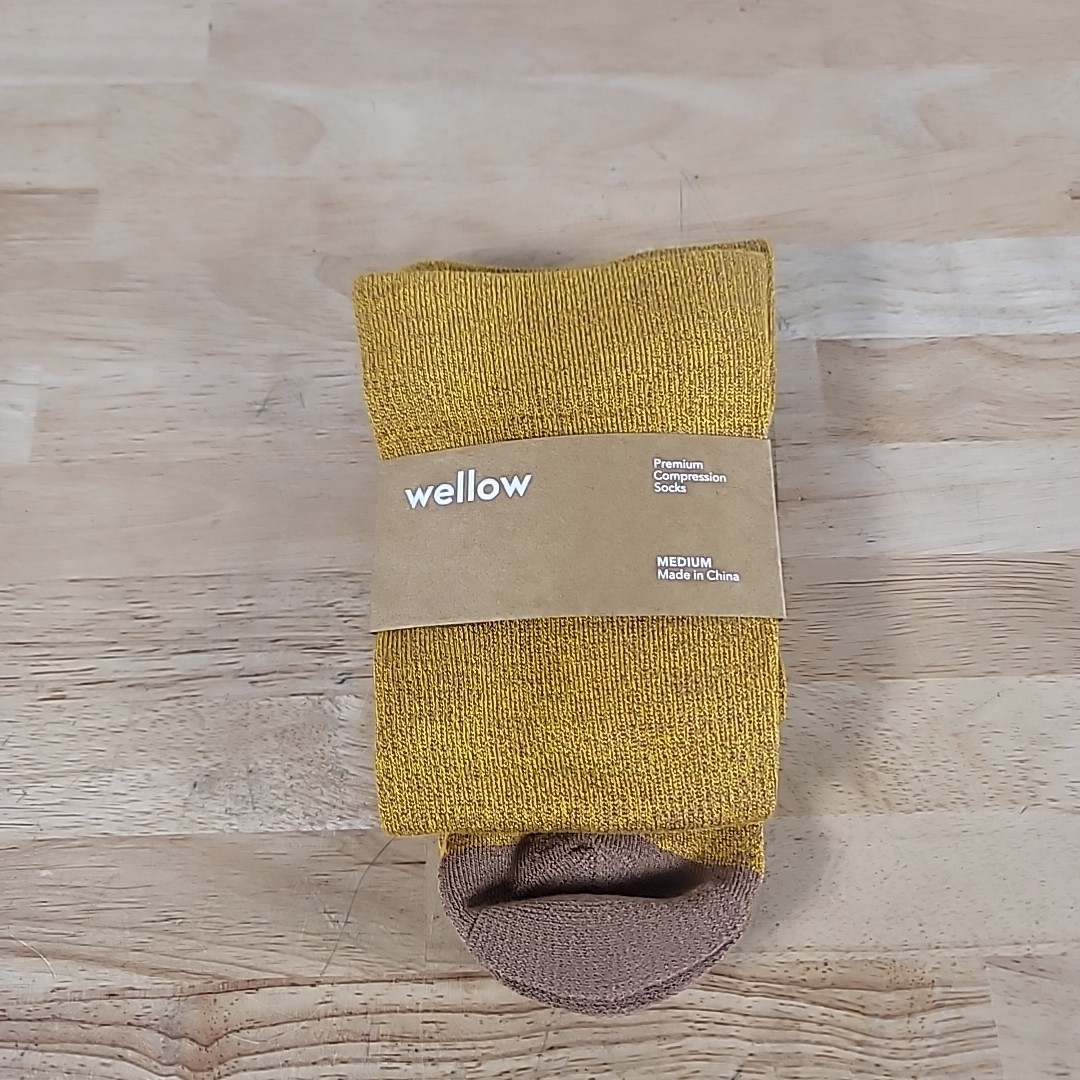 Wellow Premium Compression Socks Size Medium Yellow